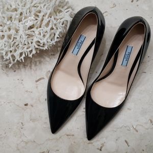 Prada 9.5 Black patent leather pointed 100 pumps
